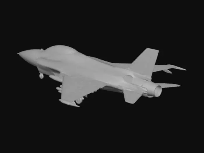 3D model for Um caça de superioridade aérea com um revestimento metálico prateado brilhante e polido, que reflete o ambiente como um espelho. A superfície é perfeitamente lisa, com as linhas de painel hermeticamente seladas e quase invisíveis, transmitindo uma sensação de aerodinâmica extrema. Pequenas marcas de dedos e micro-arranhões são visíveis sob a luz direta. O vidro do para-brisa é impecavelmente incolor e transparente, sem imperfeições, proporcionando visibilidade cristalina.