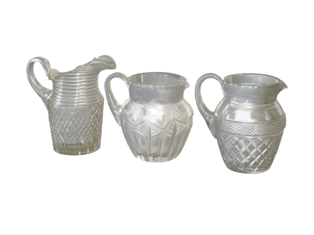 Three Cut-Glass Pitchers - Cutglass 3D model, vytvořený pomocí AI