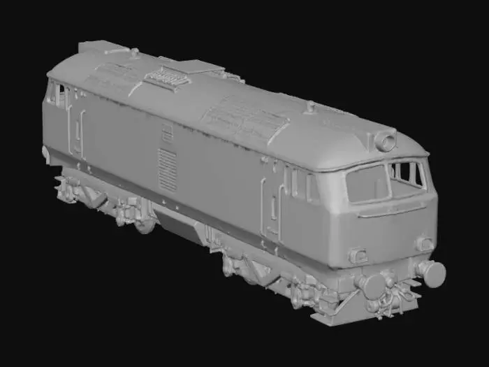 3D model for Ein detailliertes 3D-Modell einer britischen Diesellokomotive in einer Lackierung aus tiefem Blau und leuchtendem Gelb vorne, mit einem hellgrauen Dach und einem dünnen roten Streifen. Der Körper ist glatt und sauber, ohne Abnutzungserscheinungen. Sie verfügt über realistische Waggons, Puffer und Kupplungen, mit weißen Nummern "47 401" und dem "Doppelpfeil"-Logo. Die Beleuchtung ist gleichmäßig und weich, was einen klaren, plastischen Studio-Look erzeugt.