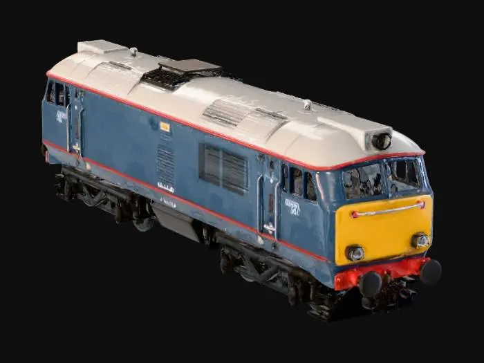 3D model for Ein detailliertes 3D-Modell einer britischen Diesellokomotive in einer Lackierung aus tiefem Blau und leuchtendem Gelb vorne, mit einem hellgrauen Dach und einem dünnen roten Streifen. Der Körper ist glatt und sauber, ohne Abnutzungserscheinungen. Sie verfügt über realistische Waggons, Puffer und Kupplungen, mit weißen Nummern "47 401" und dem "Doppelpfeil"-Logo. Die Beleuchtung ist gleichmäßig und weich, was einen klaren, plastischen Studio-Look erzeugt.