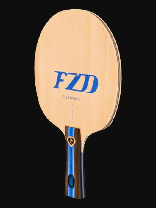 3D model for 一个木质乒乓球拍的拍面，呈经典的圆形，表面由多层浅色木材压制而成，展现出细腻自然的木纹。拍面上印有醒目的蓝色“FZD”标志及黑色文字标识。拍柄为喇叭形，握持处由深色木材构成，表面带有清晰的垂直蓝、灰、黑条纹装饰，整体呈现出光滑而坚实的质感。柄底部镶嵌着一个金色的六边形徽章，刻有“FZD”和蝴蝶标志。