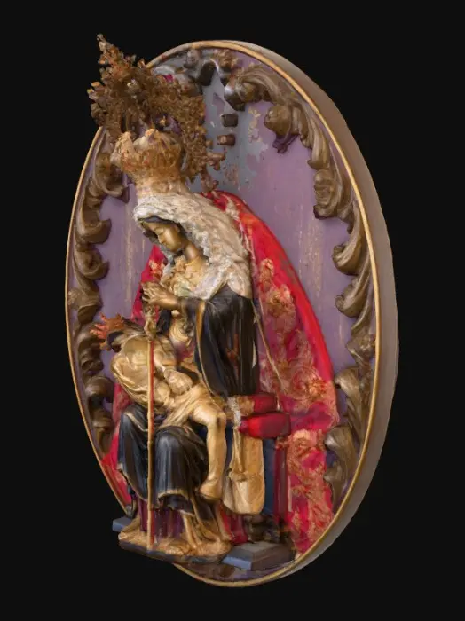 3D model for Virgen de Africa de diametro de 3 cm. tiene que estar bien resaltada con todo detalle  con decoracion barroca en mediorelieve. La imagen de la Virgen los detalle ssigue el estilo del arte sacro andaluz de España .