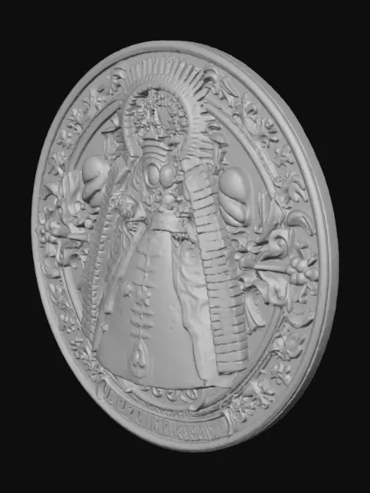 3D model for Virgen de consolacion de utrera. En una mano mano lleva al niño y en la otra el barquito . Medalla totalmente circular de 3 cm d diametro muy barroca. A la Virgen de consolacion se le dice rosa tempranera