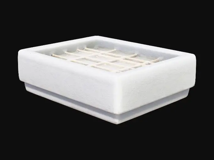 3D model for je veux cree un pour savon de forme de base carré 12cm x 12cm hauteur 3cm et une grille que je souhaite poser dessus qui reposerait sur des petit taqué pour que la grille saligne parfaitement avec la bordure de la base. les forme de grille du dessu je les souhaite original moderne