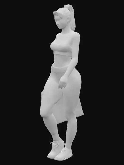 3D model for Eine junge, dynamische Frau in sportlicher Kleidung, bestehend aus einer eng anliegenden Leggings und einem atmungsaktiven Oberteil. Ihr dunkles Haar ist zu einem Pferdeschwanz gebunden, und ihr Gesichtsausdruck ist konzentriert. Sie hält eine große, rechteckige Einkaufstasche aus mattem, recyceltem Papier in einem kräftigen Braunton. Die Tasche zeigt feine Fasern, ist steif und hat robuste, gedrehte Papierhenkel.