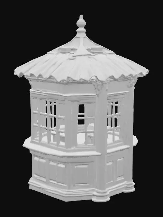 3D model for Ein nostalgischer Bahnhofskiosk, gefertigt aus dunklem Holz mit feiner Maserung und verzierten Details. Die Fenster sind in mehrere kleine Scheiben unterteilt, eingefasst in schlanke, schwarze Rahmen. Ein Vordach mit gewellten Blechplatten schützt den Eingangsbereich. Die Theke ist aus massiver Eiche, zeigt leichte Gebrauchsspuren und besitzt eine warme, natürliche Ausstrahlung. Die Struktur ist robust und vermittelt ein Gefühl von Beständigkeit und Tradition.
