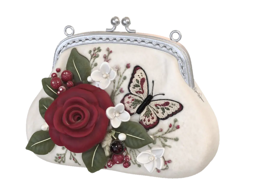 Red Rose and Butterfly Embroidered Felt Purse 3D model, vytvořený pomocí AI
