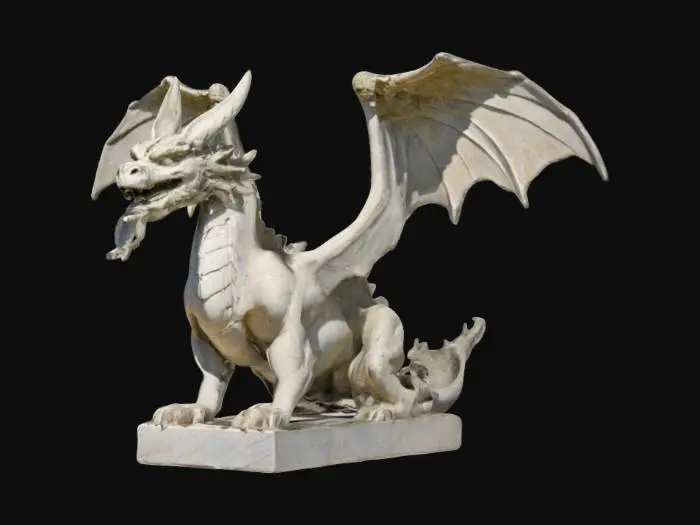 3D model for Une statue monumentale en pierre représentant un dragon avec quatre ailes de séraphin et un long cou représente le caducée du dieu grecque  du commerce Hermès
