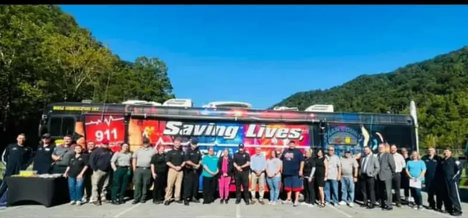 meshy-911-emergency-hotline-basic-info-display