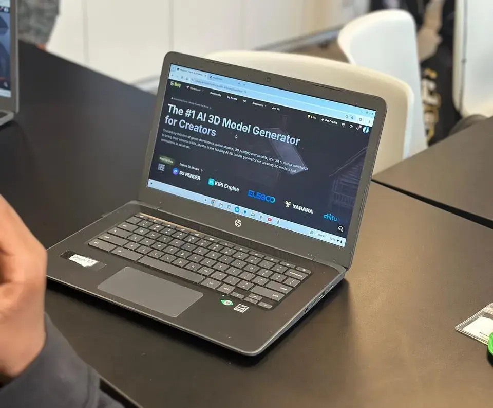 meshy-on-student-laptop