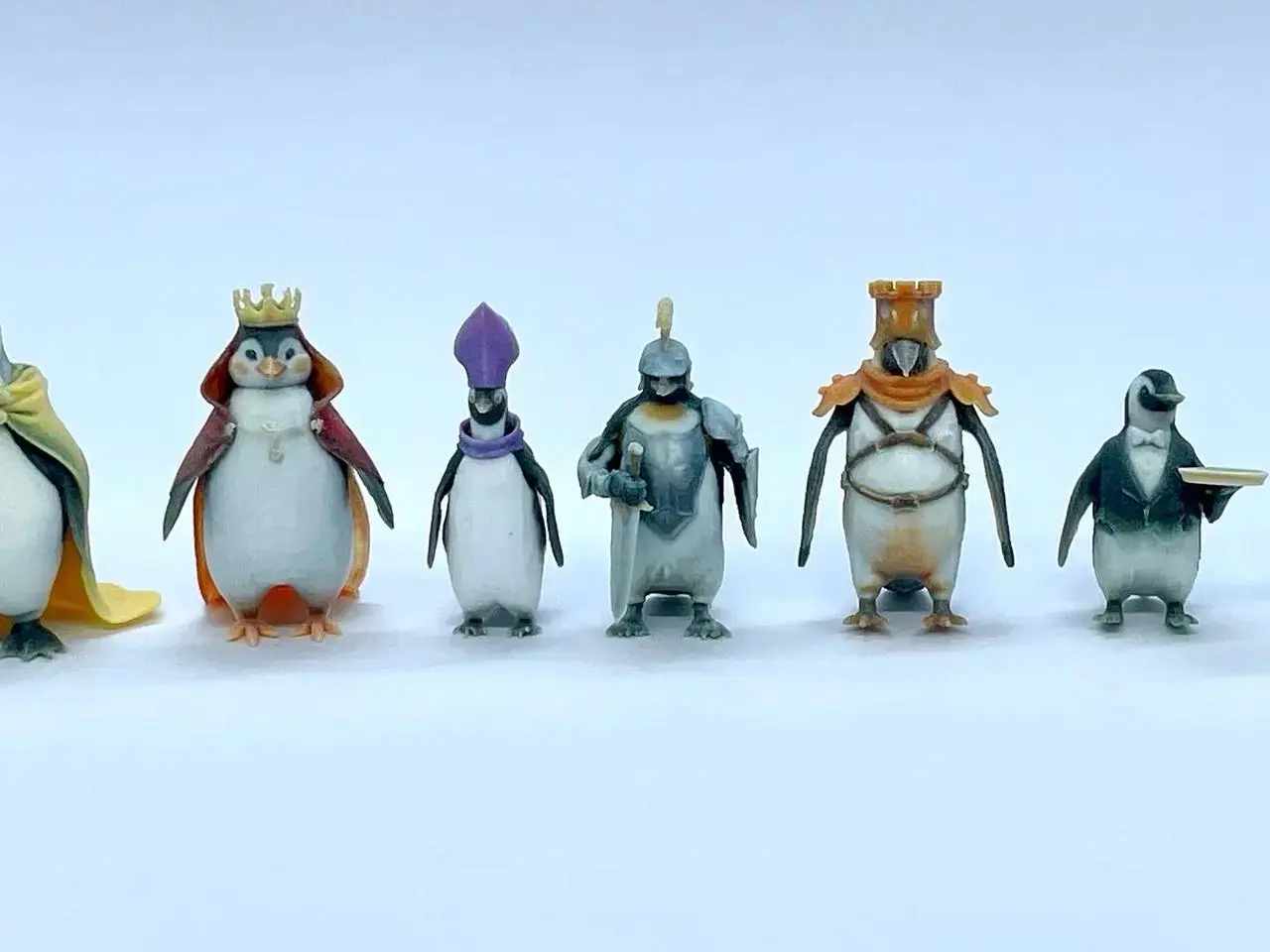 meshy-3d-printing-northsouth-chess-penguin
