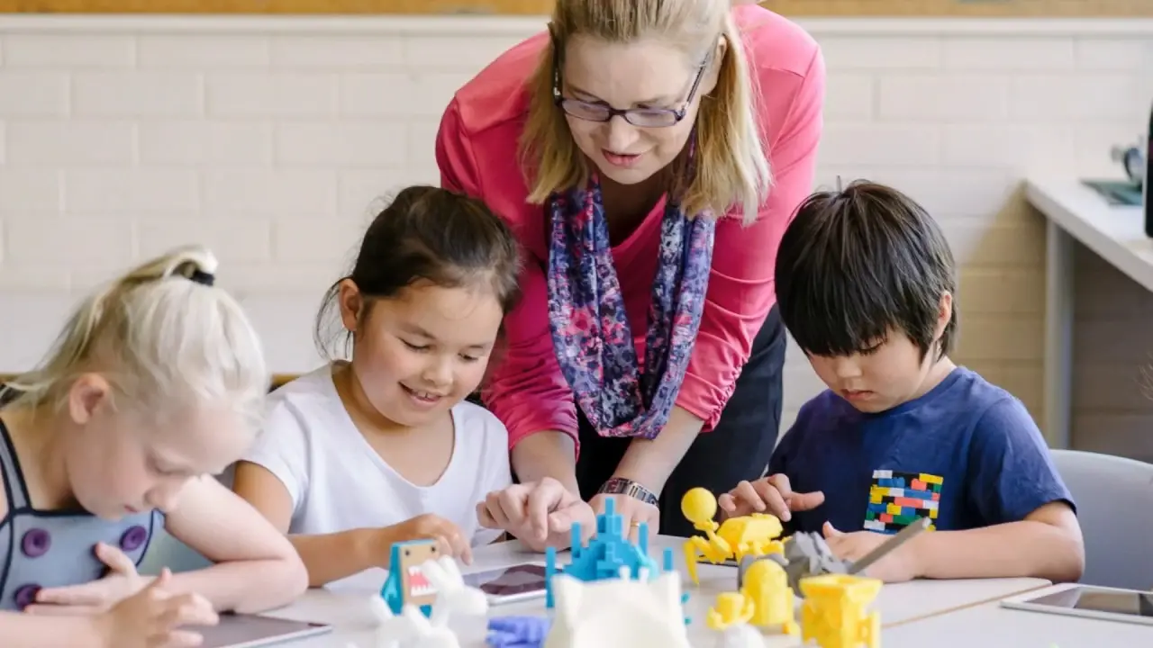 pla-3d-printing-in-education-classroom