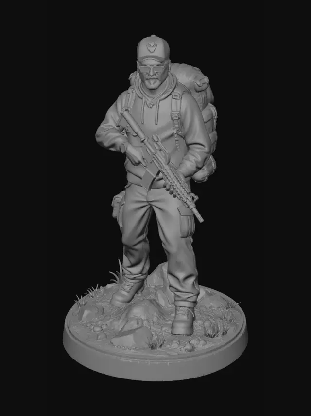 3D model for Superviviente Excursionista Z Survivors
Escala
* Escala Heroic 32 mm.
* Altura total miniatura: 32 mm.
* Altura hasta los ojos: 28 mm.
* Base circular: 25 mm diámetro.
* Espesor base: 3 mm.
Posición
Postura relajada pero alerta.
* Pie izquierdo adelantado.
* Pie derecho ligeramente retrasado.
* Rodillas levemente flexionadas.
* Cabeza mirando al frente.
* Rifle sostenido con ambas manos cruzado sobre el pecho.
Rostro
Basado en la fotografía original:
* Barba corta.
* Perilla marcada.
* Bigote conectado.
* Rasgos masculinos adultos.
* Expresión tranquila pero vigilante.
Gafas
Usar exactamente el estilo de la fotografía de las gafas:
* Montura metálica fina.
* Forma rectangular.
* Lentes estrechas.
* Patillas delgadas.
Gorra
* Gorra de excursionista.
* Visera curva.
* Costuras visible