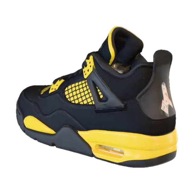 Sneaker Essence 3D model, vytvořený pomocí AI