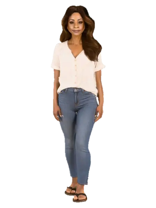 A light skin black motherly woman with brown hair brown almond eyes wearing a… - Lightskin 3D model, vytvořený pomocí AI