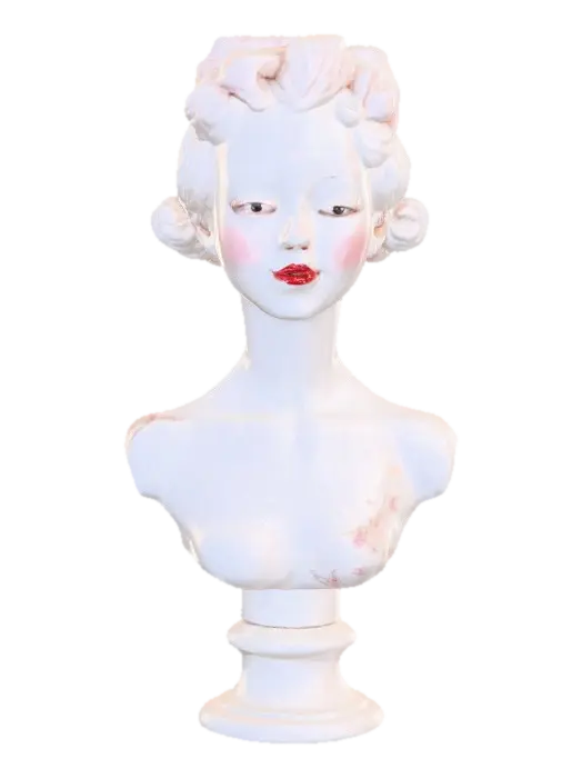 A vintage porcelain doll bust with arms and hands, Delicate hands with red lacquered… - Updo 3D model, vytvořený pomocí AI