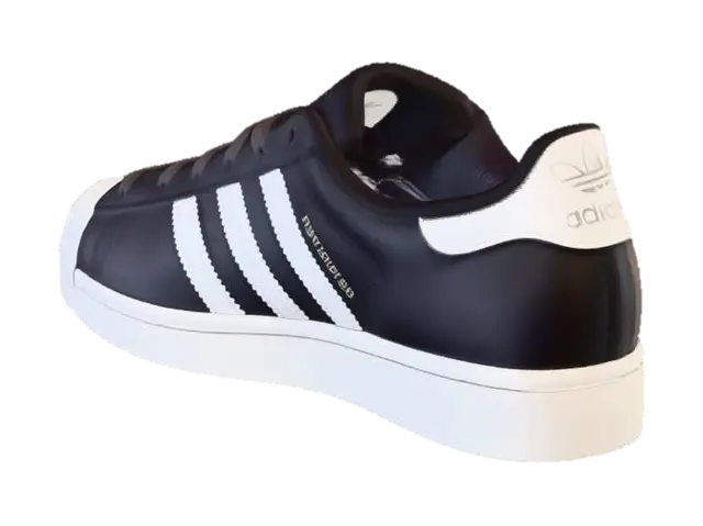 Adidas Superstar Low-Top Sneaker 3D model, vytvořený pomocí AI