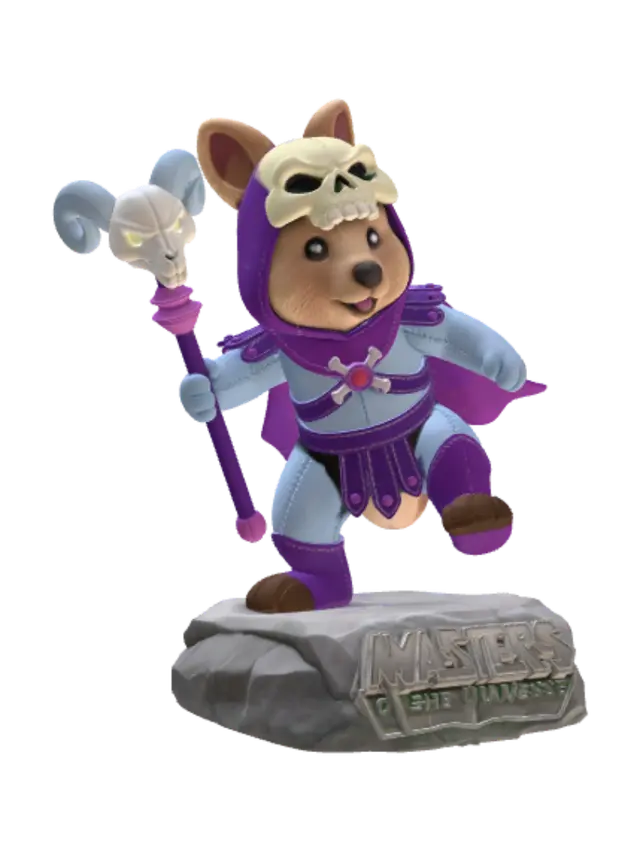 3D model for Ein süßes Plüsch Kurzschwanzkänguru, in Havoc-Stab-Action, der ein Skeletor Kostüm trägt. Die Figur steht auf einem Sockel mit der Aufschrift: Masters Of The Universe.
