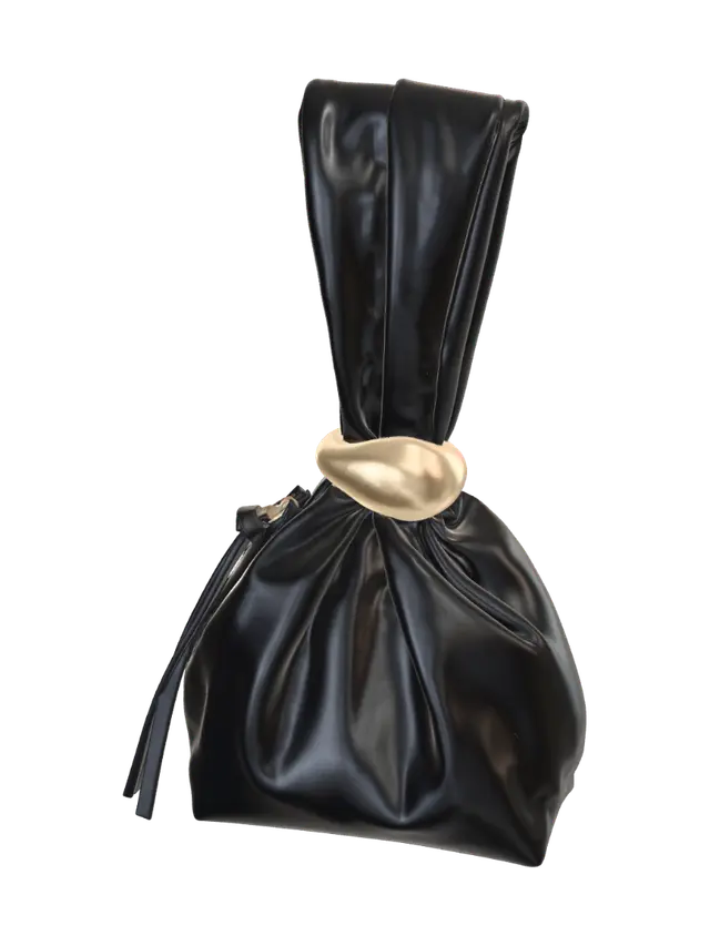 Black Leather Drawstring Pouch with Gold Ring-3D-modell, genererad av AI