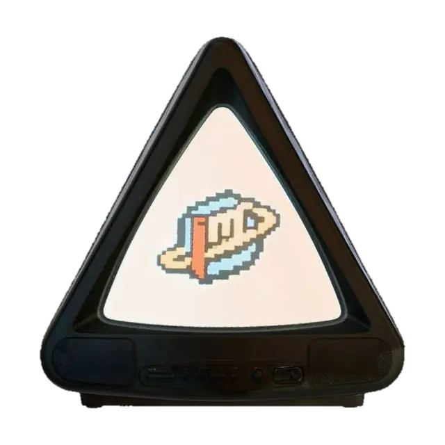 Pointless objects: a triangular TV - Triangle 3D model, vytvořený pomocí AI