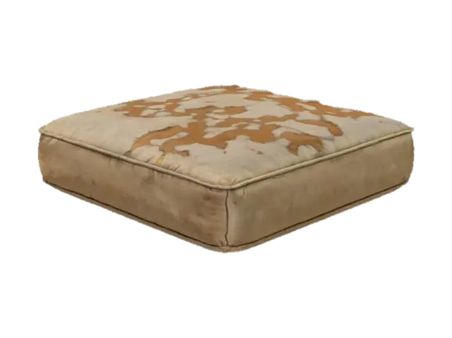 Modèle 3D Weathered Mattress bed - Torn, généré par IA
