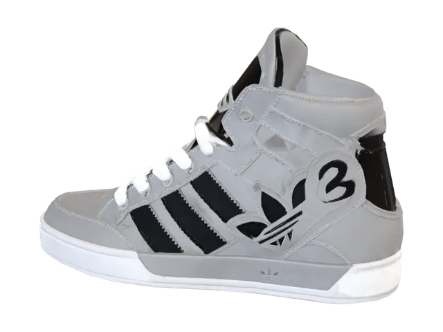 Grey Adidas High-Top Sneaker 3D model, vytvořený pomocí AI