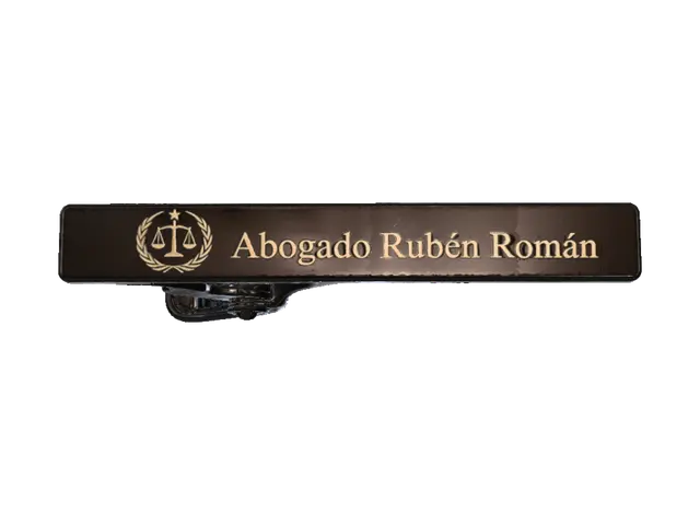 Abogado Rubén Román - Profession 3D model, vytvořený pomocí AI