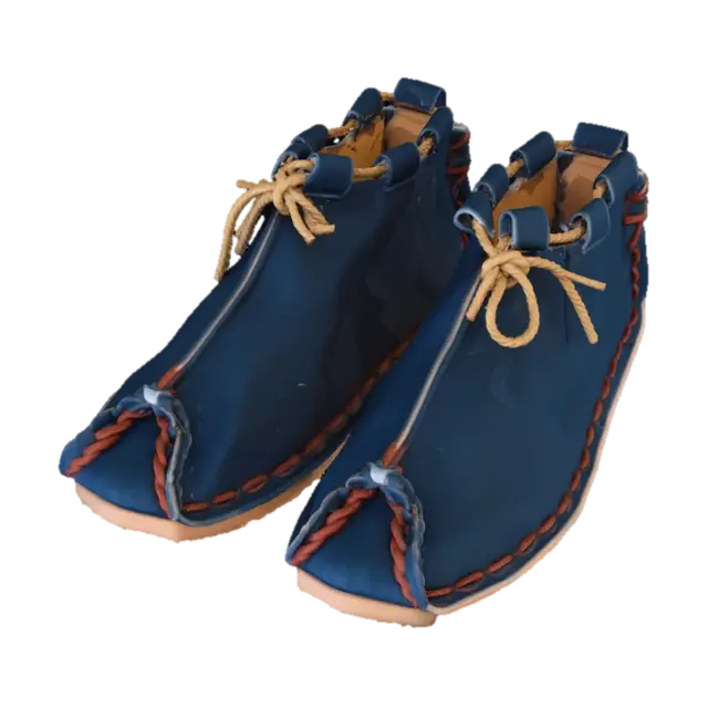 Blue Suede Artisan Moccasins 3D model, vytvořený pomocí AI