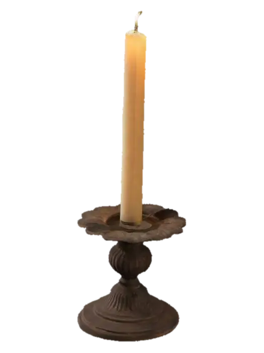 unlit candle in a holder. Antique look 3D model, vytvořený pomocí AI