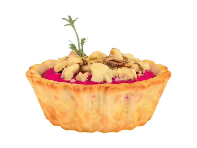 A petite, round tart shell, deeply golden and flaky with visible layered pastry edges,… 3D model, vytvořený pomocí AI