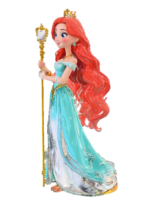 3D model for Photorealistisch.Eine wunderschöne elegante rothaarige lächelnde Prinzessin auf einem Podest. Sie trägt Kopf- und Ohrenschmuck aus Gold mit strass . Sie trägt ein durchsichtiges hellblaues Seidenkleid mit viel Stickereien aus Gold. Ihre Goldkette trägt ein Silberherz. In der Hand hält sie einen langen goldenen Zepter.