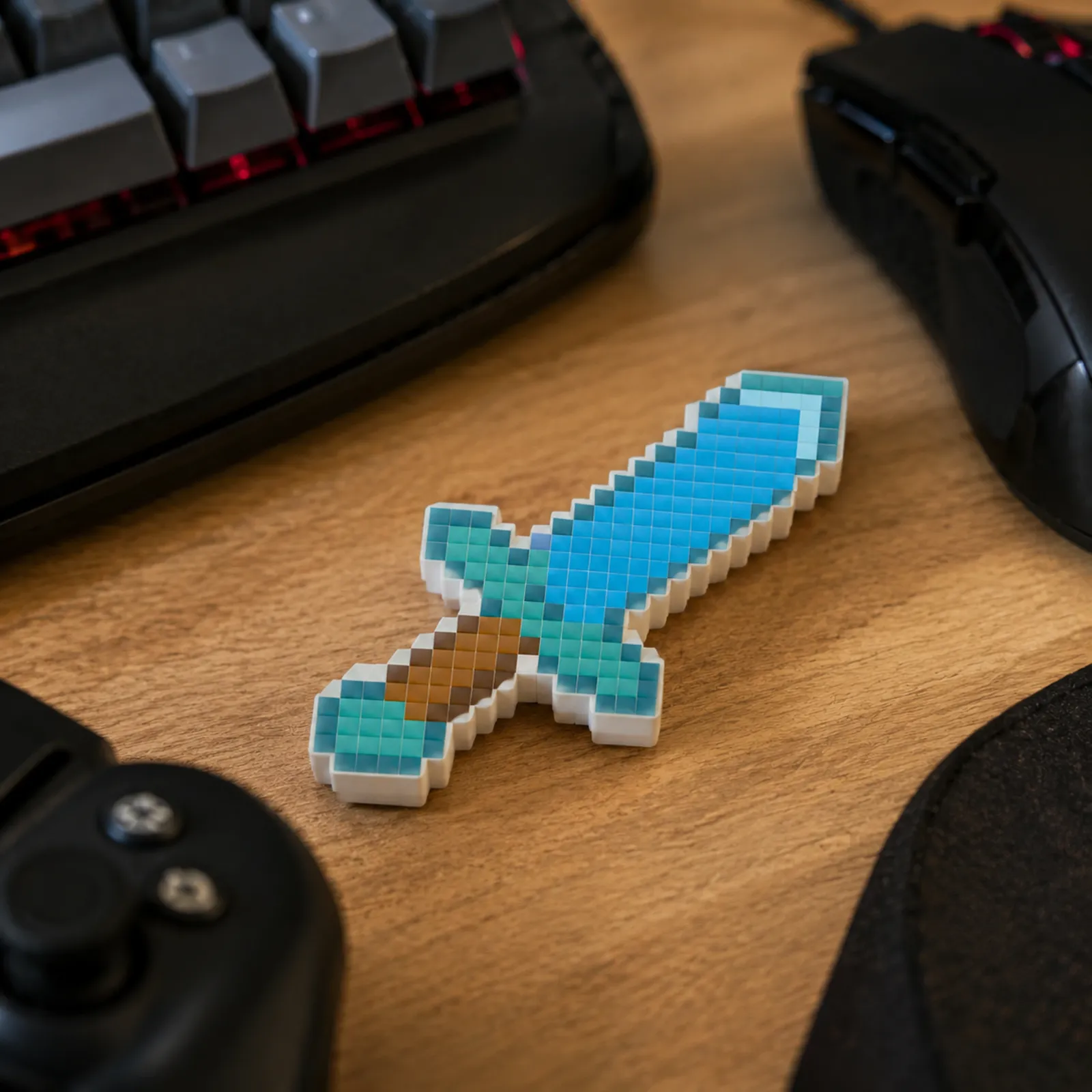 Drukowalna w 3D zabawka antystresowa z postacią z gry w pixel art, wykonana z retro sprite'a